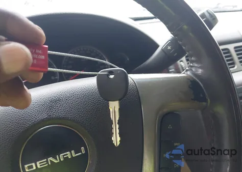 2008 GMC Yukon Denali from USA, damaged, VIN 1GKEC638X8J186173